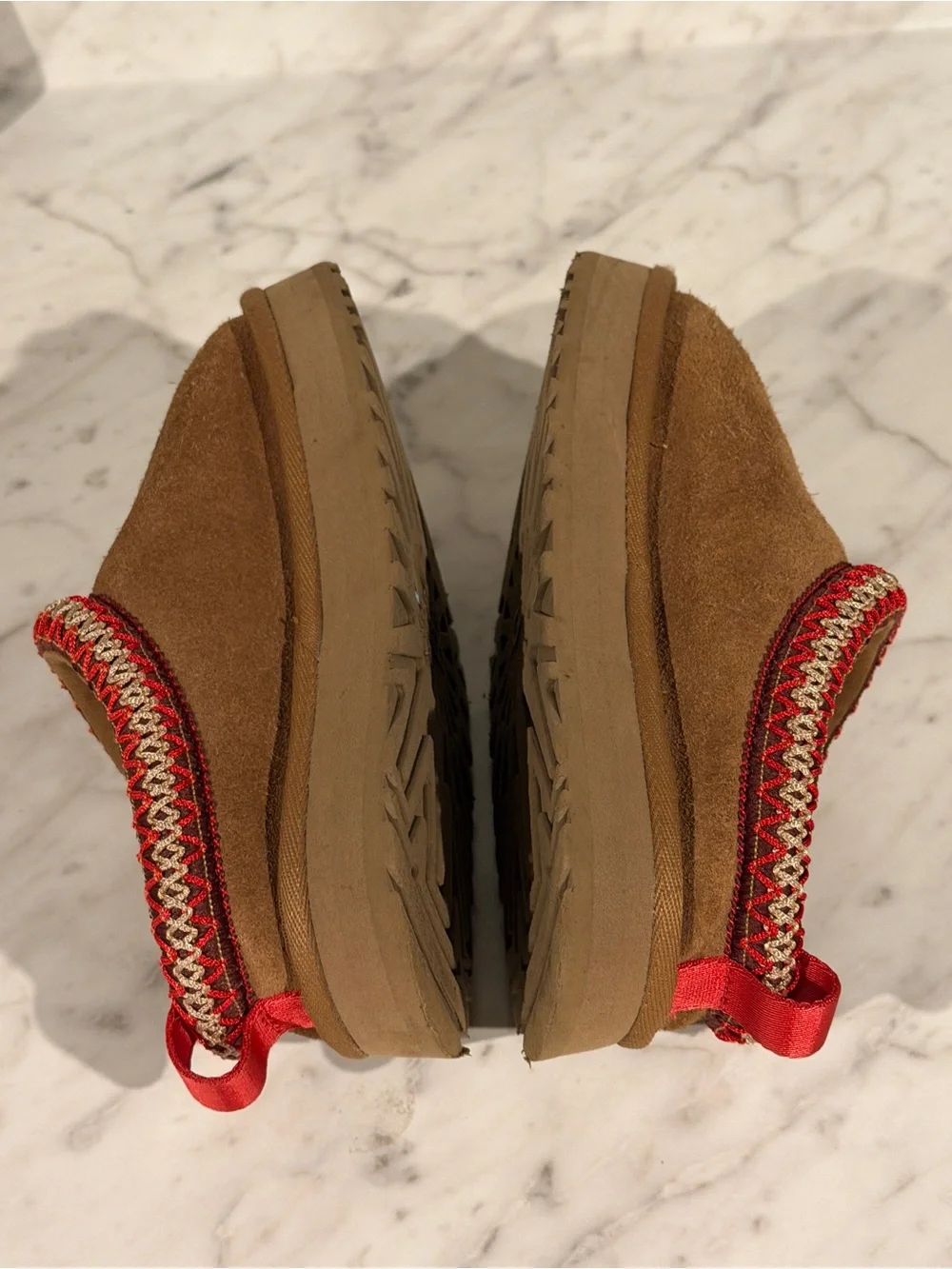 UGG Tazz II Kids Size 13 Cherry Platform Slipper Mule Red Gold Braid - Picture 2 of 10
